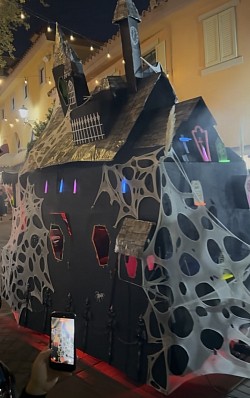 Halloween Haunted House golf cart build (1st place winner)